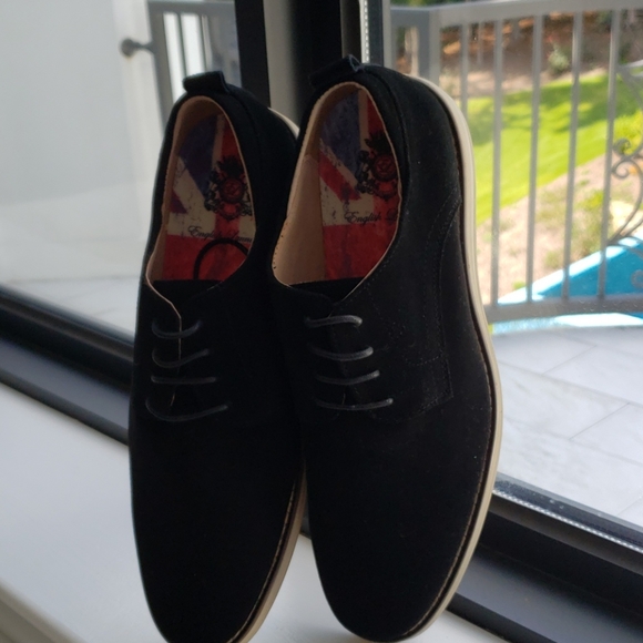 Men's Suede Shoes. - Picture 2 of 2